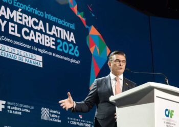 Foro Económico de la CAF: Paz ofrece a Chile los ‘puertos’ de Bolivia para conexión con Brasil