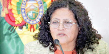 Ministra: recibimos un sistema de Salud  colapsado, en crisis y excesiva burocracia