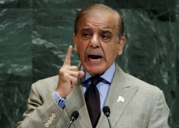 Pakistán advirtió que puede “aplastar” cualquier agresión tras declararle la guerra a Afganistán