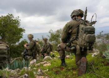 EN VIVO | Israel bombardeó una zona de Líbano utilizada por Hezbollah como depósito de armas