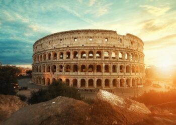 La nueva cara del Coliseo: vestigios recuperados y mármol travertino transforman al monumento más emblemático de Roma