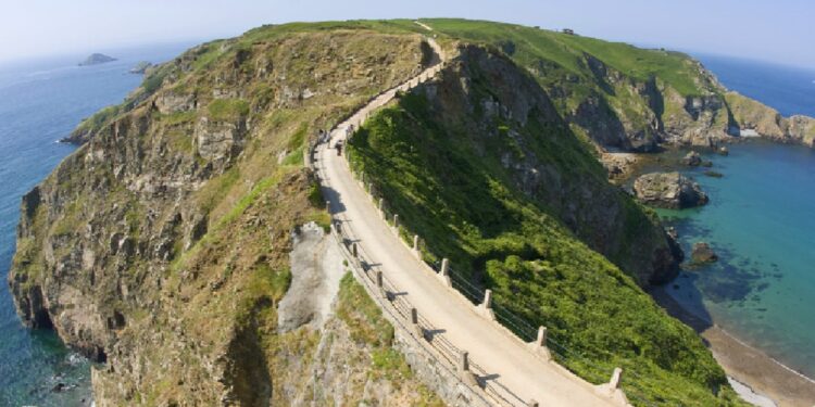 La isla europea sin automóviles que preserva un estilo de vida único