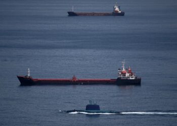 Tensión en Medio Oriente: el precio del petróleo se dispara y caen las bolsas en Asia