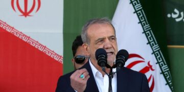 Irán endurece su posición ante el cierre de Ormuz: rechazó las condiciones de Trump y descartó entregar el uranio enriquecido