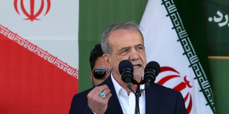 Irán endurece su posición ante el cierre de Ormuz: rechazó las condiciones de Trump y descartó entregar el uranio enriquecido