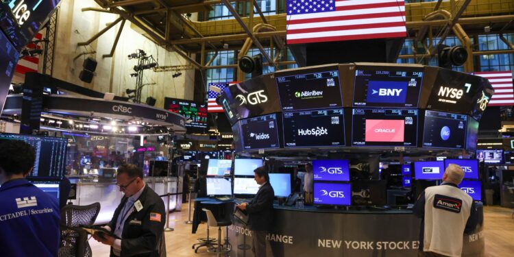 EN VIVO: Wall Street abrió con fuertes caídas en sus principales índices tras el anuncio de nuevas acciones militares de Estados Unidos contra Irán