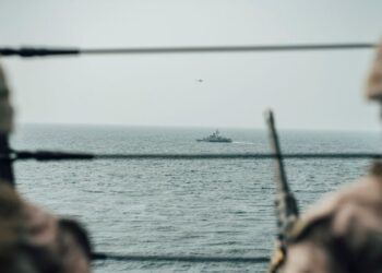 Nueva amenaza de Irán: la Guardia Revolucionaria dijo que todo buque que se acerque a Ormuz será “tomado como objetivo”