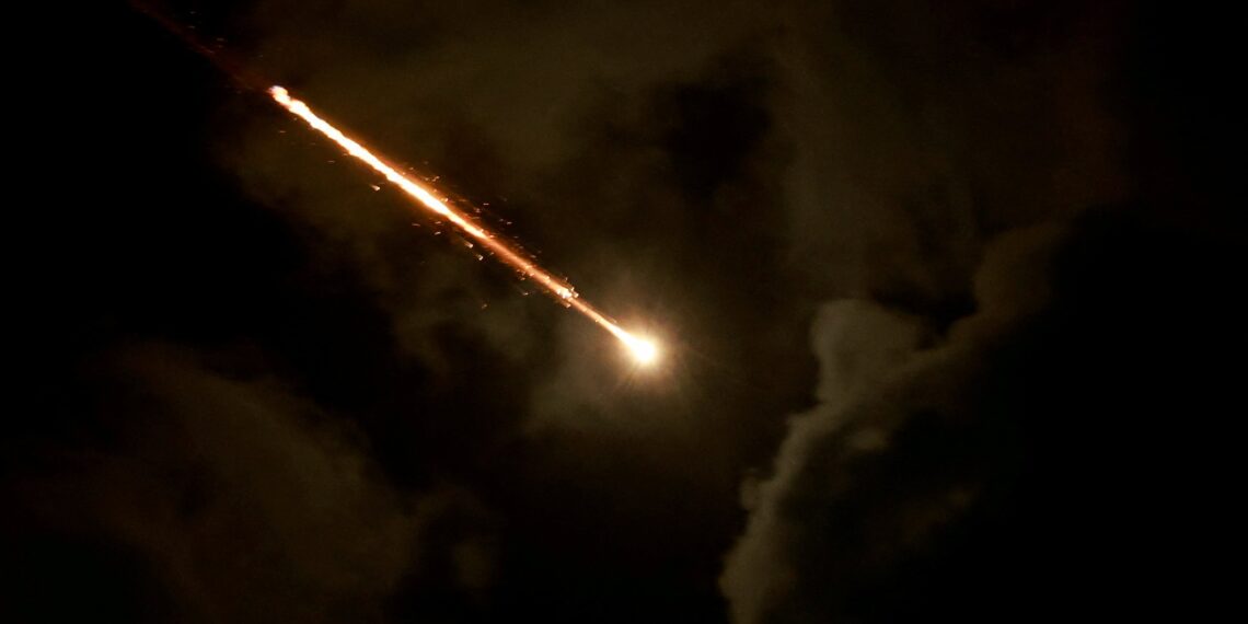 EN VIVO: Hezbollah lanzó nuevos ataques contra el norte de Israel “en respuesta a la violación del acuerdo de alto el fuego”