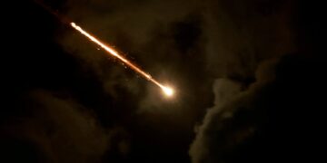 EN VIVO: Hezbollah lanzó nuevos ataques contra el norte de Israel “en respuesta a la violación del acuerdo de alto el fuego”