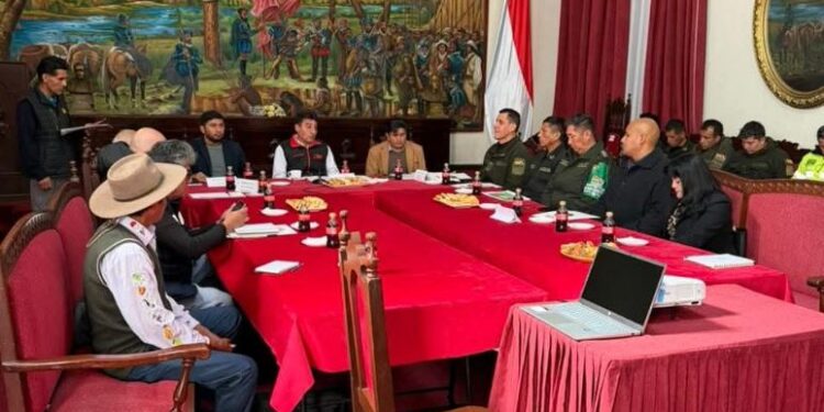 Jhonny Torres lideró la primera sesión del Consejo de Seguridad Ciudadana en Tarija