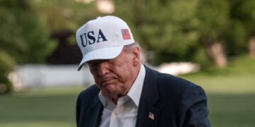 Trump volvió a exigir al régimen de Irán alcanzar un acuerdo de paz con EEUU: “Si no lo hacen, lo van a pasar muy mal”
