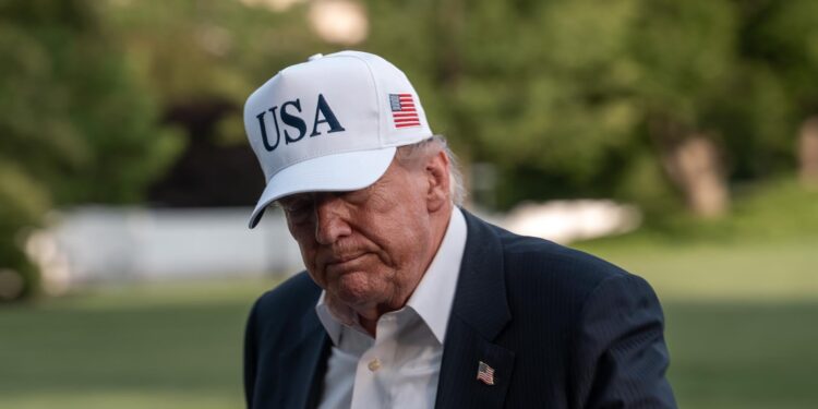 Trump volvió a exigir al régimen de Irán alcanzar un acuerdo de paz con EEUU: “Si no lo hacen, lo van a pasar muy mal”