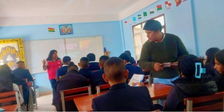 SLIM Móvil llega a Morros Blancos con talleres de prevención