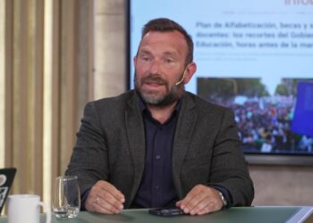 El analista internacional Fabián Calle advirtió que la crisis en Medio Oriente “puede derivar en la crisis económica internacional más fuerte en cien años”