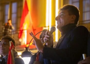 Masiva participación de ciudadanos y autoridades en “Marcha por la Democracia” en respaldo al Gobierno en Tarija