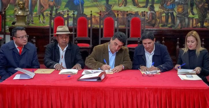 La Alcaldía, Feicobol y la Exposur firman convenio de cooperación
