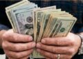 Gobierno confirma devolución gradual de depósitos en dólares desde el 15 de julio