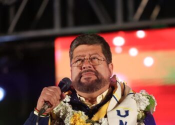 Daniela Cabrera rechaza implicación de Samuel Doria Medina en tráfico de influencias