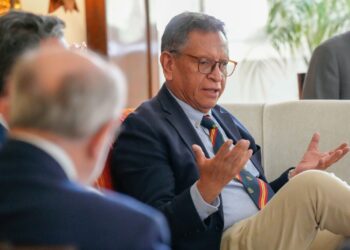 Ministro Oviedo define el conflicto como un “golpe de estado fallido” y anuncia unidad nacional