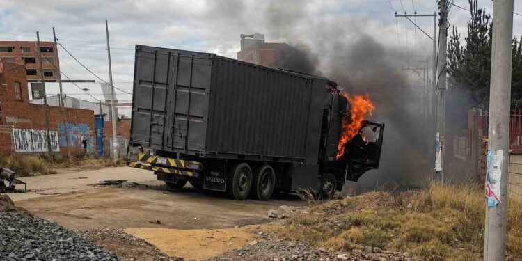 Gobierno aclara los alcances del Estado de Excepción y autoriza mediante decreto la importación de combustible para misiones diplomáticas