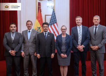 Bolivia y EE.UU. pactan cooperación contra narcotráfico con $us20 millones