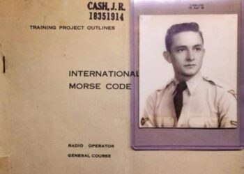 Johnny Cash y la muerte de Stalin: cómo un mensaje interceptado reveló el instante más crítico de la Guerra Fría