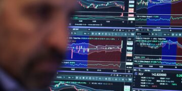 Los índices de Wall Street cerraron mixtos: el Nasdaq y el S&P 500 ceden por las tecnológicas