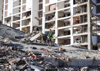 Los venezolanos despiertan sacudidos por un nuevo sismo a cinco días del doble terremoto