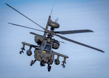 Así es el AH-64 Apache, el helicóptero estadounidense derribado por el régimen de Irán