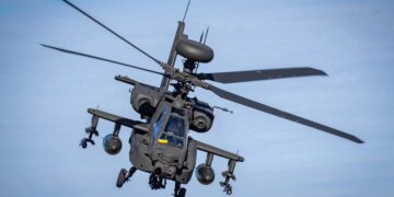 Así es el AH-64 Apache, el helicóptero estadounidense derribado por el régimen de Irán