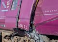 Dos trenes chocaron en Inglaterra: al menos un muerto