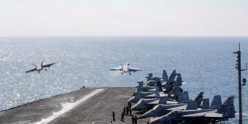 Estados Unidos bombardeó instalaciones militares iraníes tras el ataque del régimen a un carguero en Ormuz