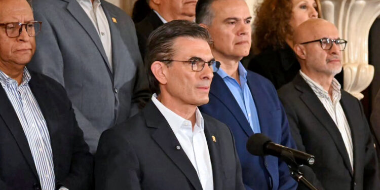 Paz decreta el estado de excepción tras siete semanas de bloqueos de carreteras