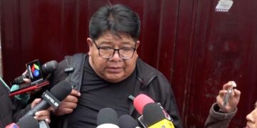 Transportistas critican falta de sinceridad en el gobierno sobre crisis de combustible