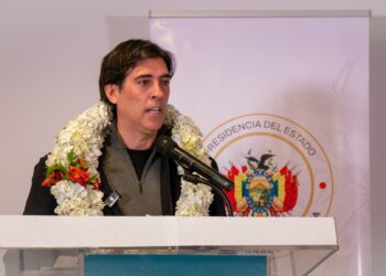 Ministro de Obras Públicas impulsa desarrollo con obras en aniversario de Tarija