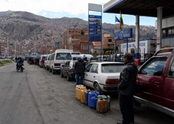 Proponen implementar “cisternas móviles” y trámites exprés para la importación privada ante el déficit estructural de combustibles
