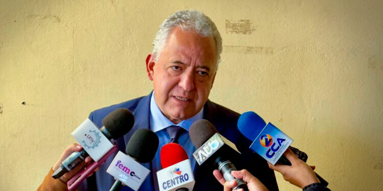 Laredo advierte que implementación del 50–50 será prolongada
