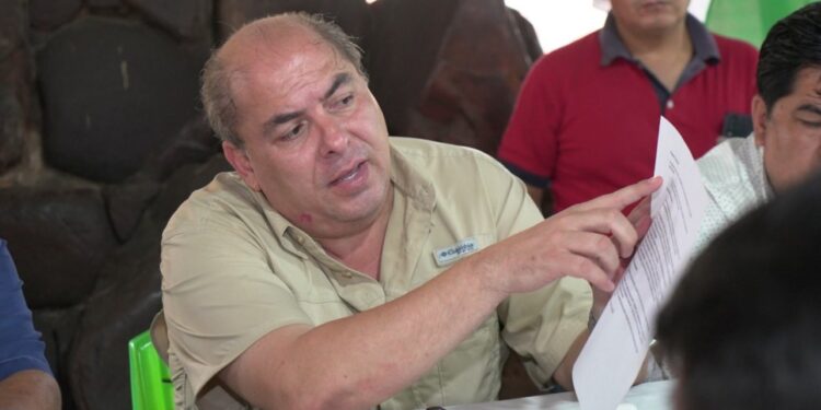 Vaca Díez destaca entrega masiva de títulos agrarios