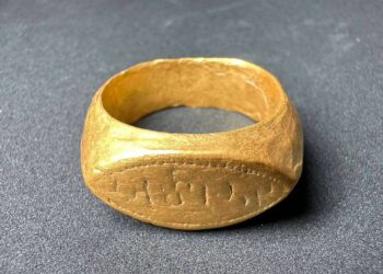 Cómo dos anillos de oro enterrados hace dos mil años en Tailandia revelaron una conexión inesperada