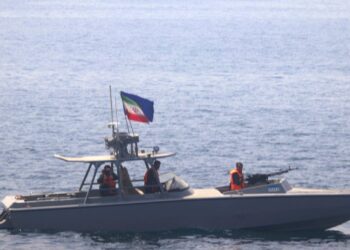 Irán aumenta la tensión con EEUU: la Guardia Revolucionaria anunció el cierre del estrecho de Ormuz “hasta nuevo aviso”