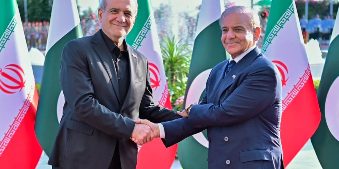 Pakistán instó al régimen de Irán a mantener la paz en Medio Oriente: “Subrayamos la necesidad imperiosa de moderación”
