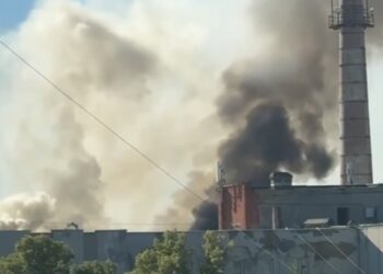 Ucrania volvió a bombardear la refinería rusa de Ufa, situada a más de 1.300 kilómetros de la frontera