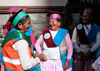 Recolectores de material reciclable reciben certificación que valida su oficio en La Paz