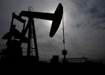 Guerra en Medio Oriente EN VIVO: El precio del petróleo cayó más del 5% ante las renovadas esperanzas de que EEUU e Irán retomen las negociaciones