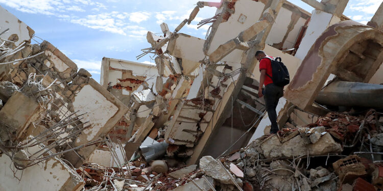 Venezuela planea reconstrucción tras los terremotos que causaron al menos 2.595 muertes