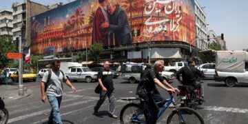 Guerra en Medio Oriente EN VIVO | Irán y Kuwait pidieron a la población reducir el consumo eléctrico en medio de los bombardeos