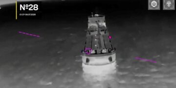 Las Fuerzas de Defensa ucranianas atacaron otros diez petroleros de la flota fantasma rusa en el mar de Azov