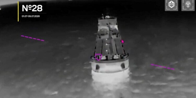 Las Fuerzas de Defensa ucranianas atacaron otros diez petroleros de la flota fantasma rusa en el mar de Azov