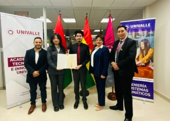 Huawei reconoce la excelencia académica de estudiante de una universidad boliviana con acceso directo a examen de certificación internacional