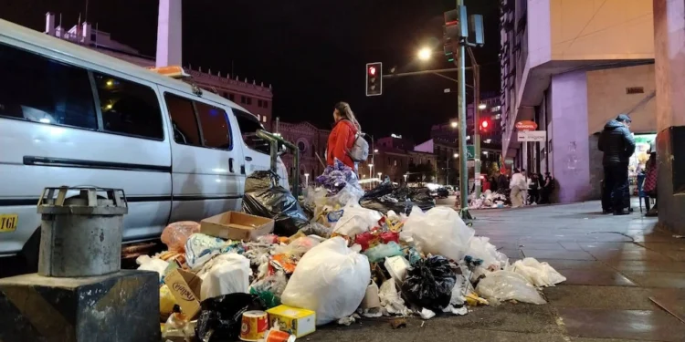 SIREMU advierte sanciones contra La Paz Limpia, asegura que la alcaldía está al día con los pagos y reporta hasta 150 toneladas de basura acumuladas por día